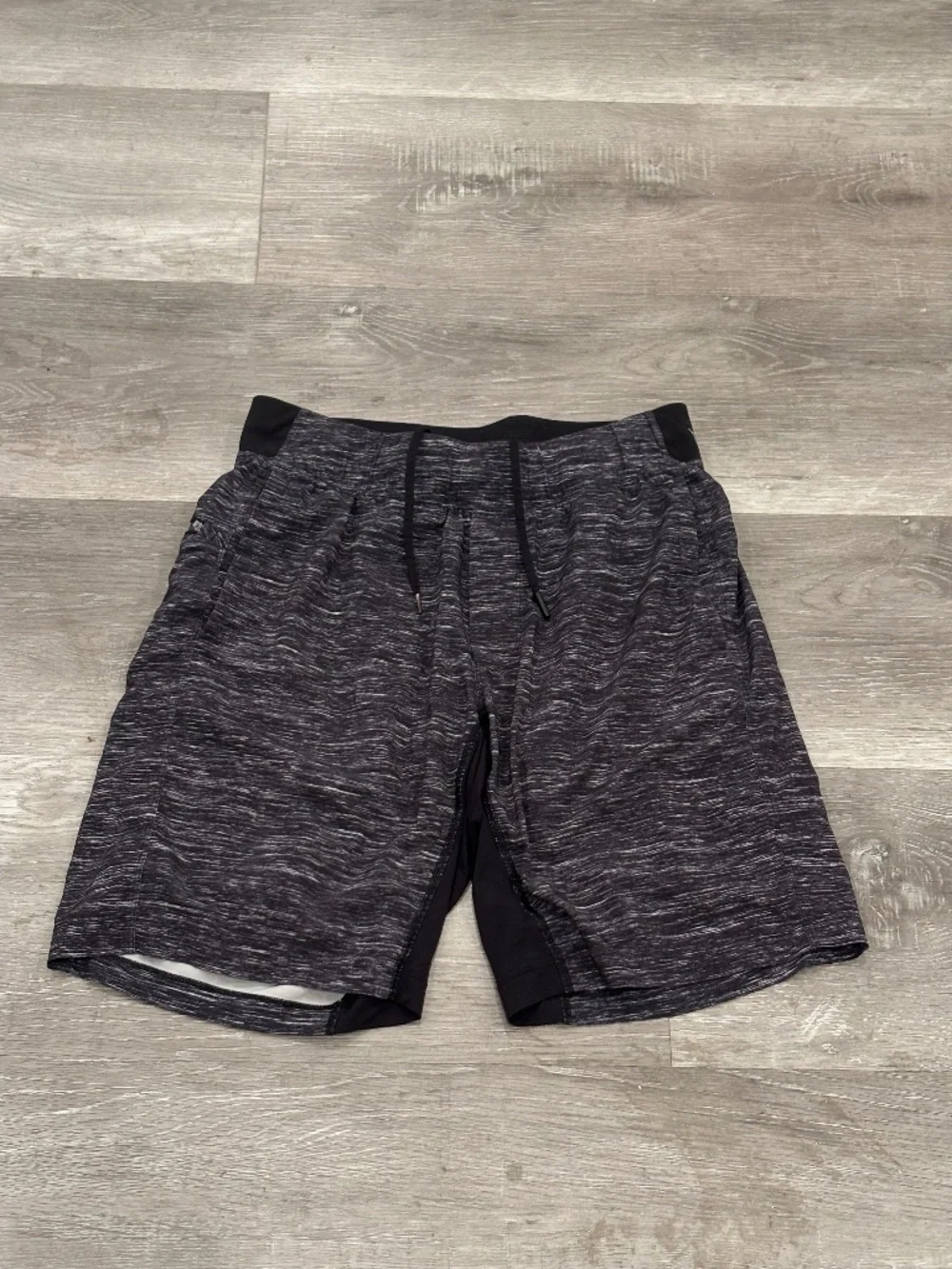 Lululemon Short Textured Gray Pace Breaker Lined 9
